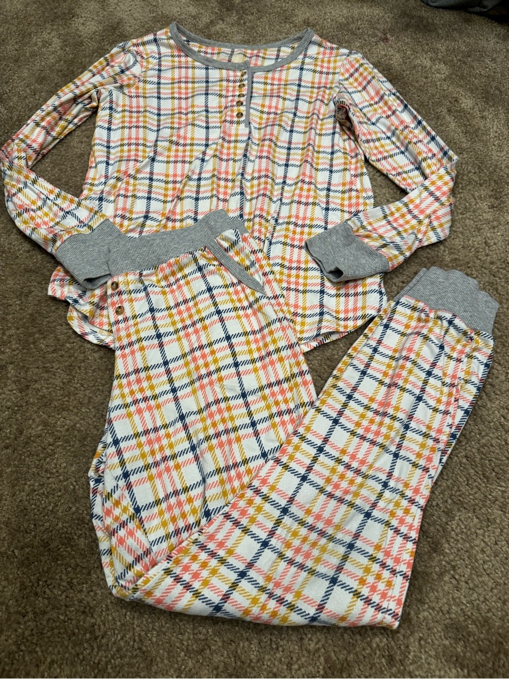 Women’s Plaid Long-Sleeve Pajama Set - Multi-Color